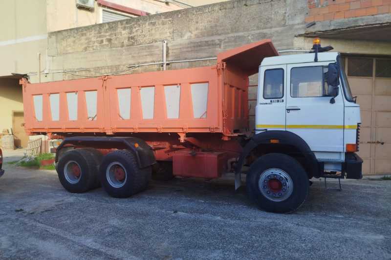 OmecoHub - Immagine IVECO 330-35